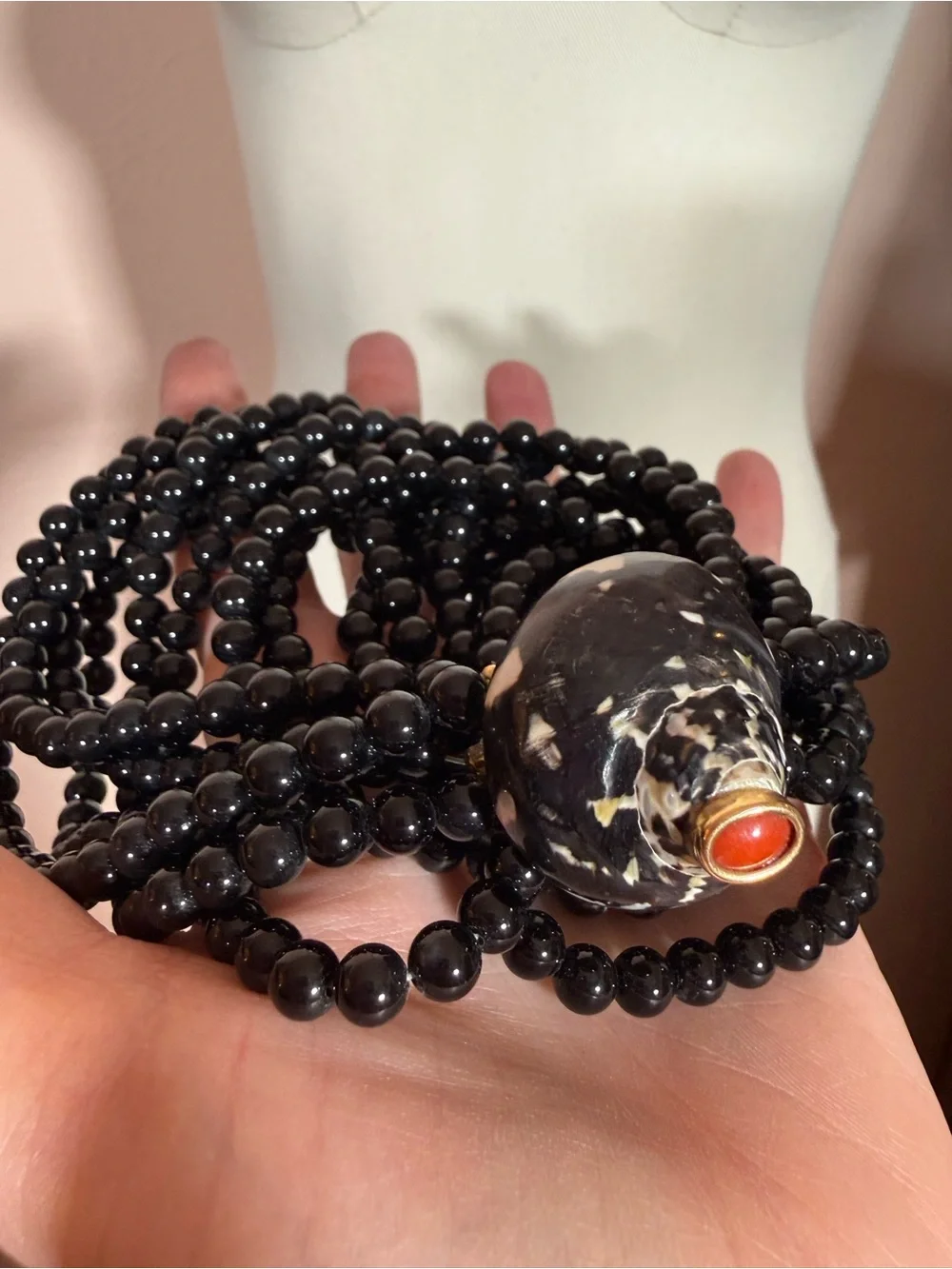 Vintage Black coral multi strand Choker Necklace Large shell Clasp